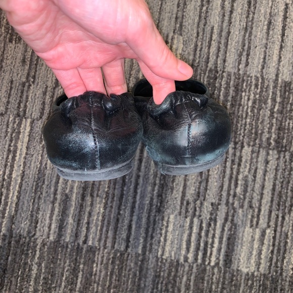 TORY BURCH FLATS | Size 5.5 women’s | leather/gold - Picture 3 of 3